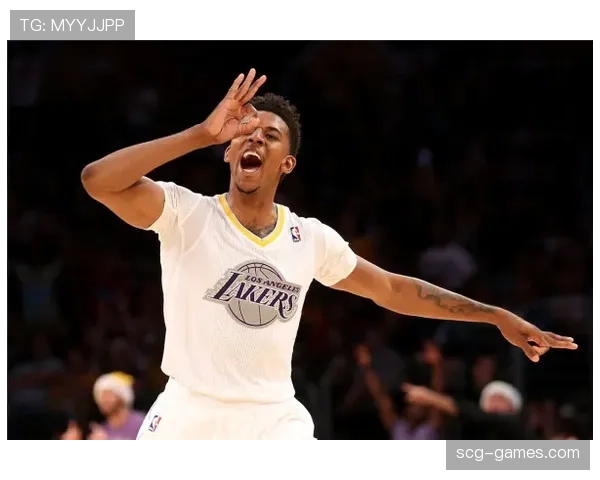 路易斯·斯科拉内线背身单打效率提升明显贡献球队内线稳定性